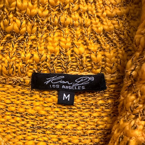 Kian D Los Angeles Quarter Button Sweater - Picture 5 of 5